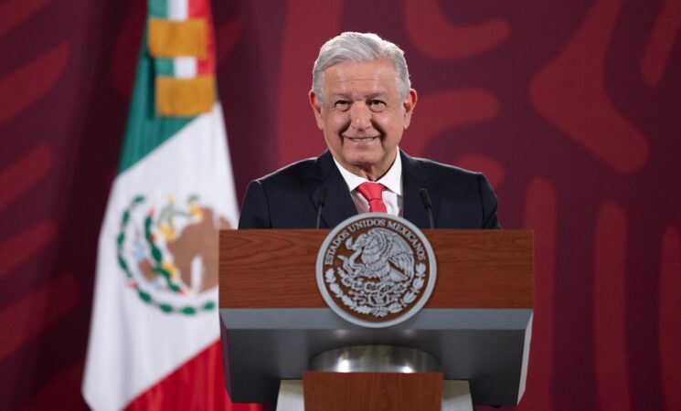 Gobierno de México analiza soluciones a daños estructurales en el AICM: presidente; destaca consolidación del AIFA