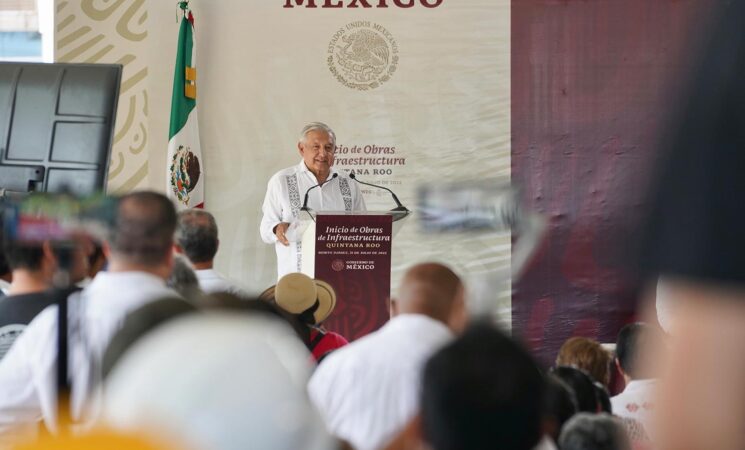 Presidente atestigua inicio en obras de infraestructura en Quintana Roo