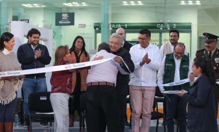 Fertilizantes gratuitos en Tlaxcala para impulsar cultivo de maíz: presidente; inaugura sucursal de Banco del Bienestar en Calpulalpan