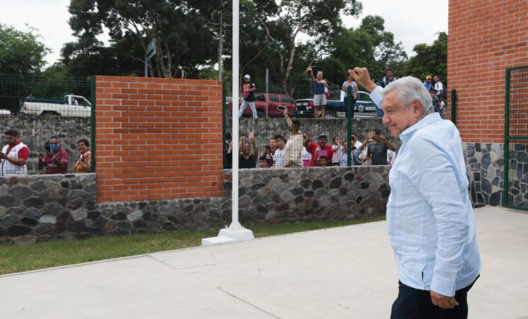 Presidente garantiza presupuesto para consolidar 200 planteles de la Universidad para el Bienestar Benito Juárez García