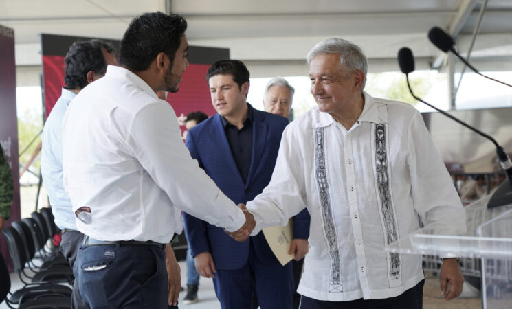 28.08.22 Versión estenográfica. Encuentro con trabajadores de CFE e Internet para Todos, desde Nuevo León