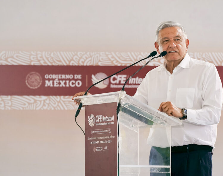 26.08.22 Versión estenográfica. Encuentro con trabajadores de CFE e Internet para Todos, desde Chiapas