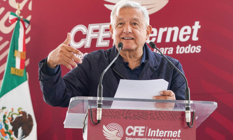 27.08.22 Versión estenográfica. Encuentro con trabajadores de CFE e Internet para Todos, desde el Estado de México