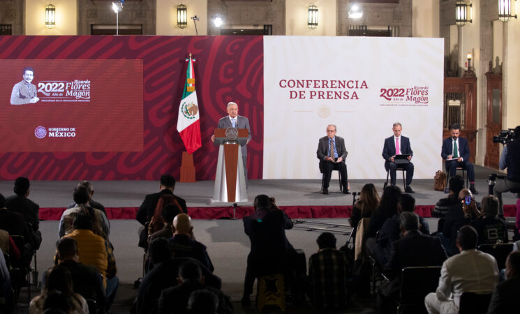 Rescate de mineros en Coahuila no se detiene: presidente; familiares recibirán indemnización a la brevedad