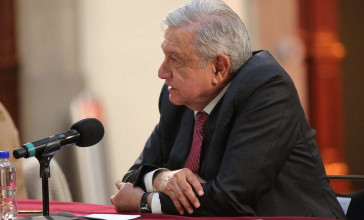 Presidente Andrés Manuel López Obrador lamenta fallecimiento de la Reina Isabel II