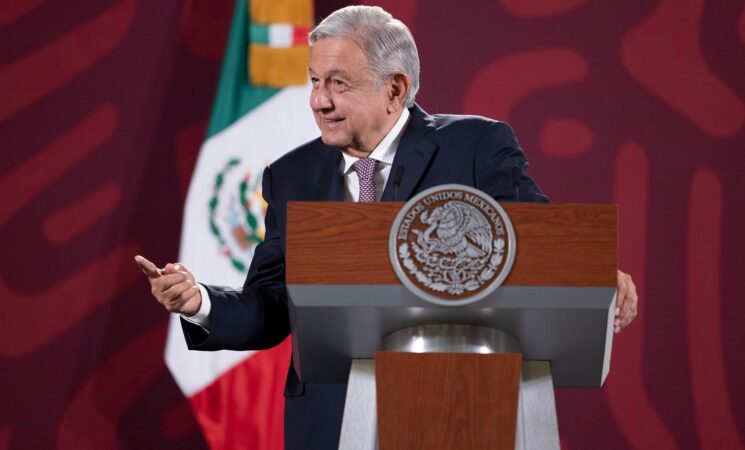 Proyectos de energías renovables entre México y Estados Unidos impulsarán desarrollo económico y cuidado del ambiente: presidente