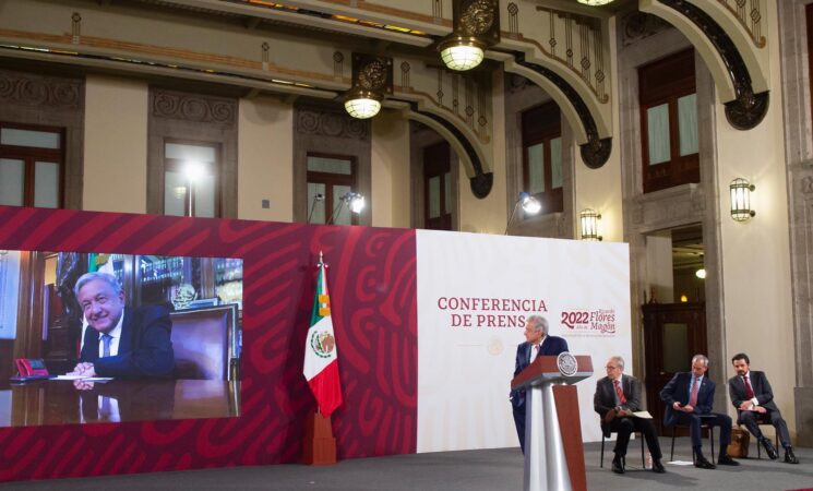 Gobierno fortalece capacidades de personal de salud y medicina tradicional; sistema público será uno de los mejores del mundo en 2023: presidente