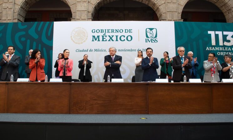 Recuperación económica de México se refleja en creación de empleos y salario de trabajadores, asegura presidente en 113 Asamblea del IMSS