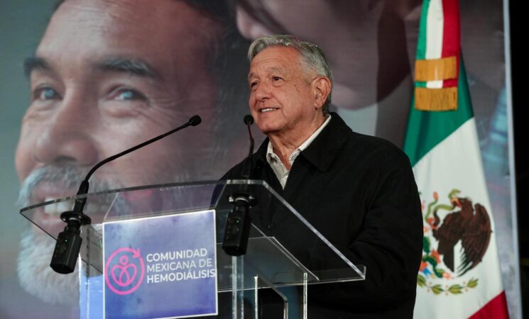 Presidente inaugura Comunidad Mexicana de Hemodiálisis en Toluca