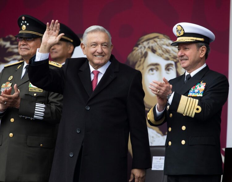 Pueblo y Fuerzas Armadas mantienen convivencia fraterna, afirma presidente en conmemoración del 112 Aniversario de la Revolución Mexicana