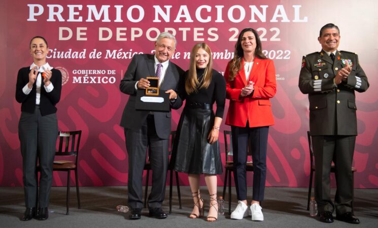 Presidente entrega Premio Nacional de Deportes 2022; anuncia apoyos directos a deportistas en 2023