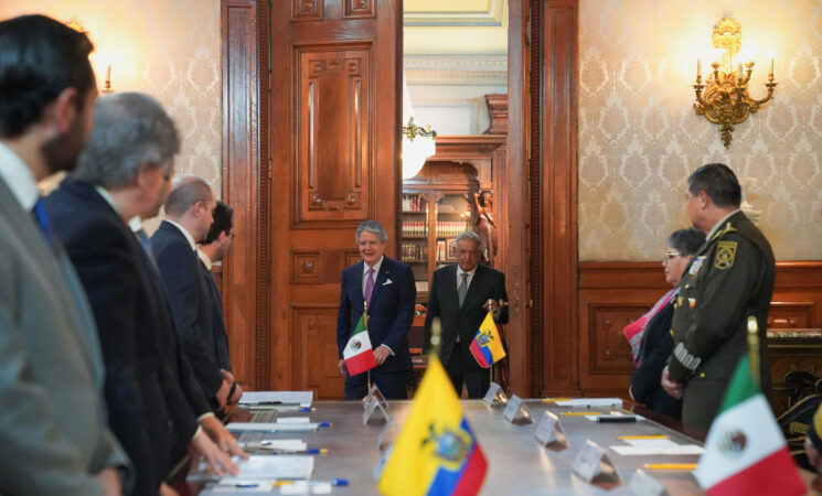 Presidente destaca acercamiento con Ecuador para lograr acuerdo comercial en beneficio de ambas naciones