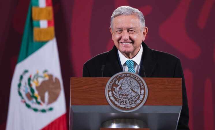 Gobierno de México garantiza a personas con discapacidad acceso a pensiones y rehabilitación: presidente