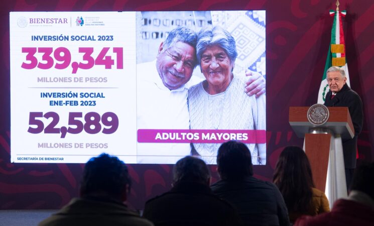 Cobro de pensiones de personas adultas mayores será ágil y conforme a calendario, anuncia presidente