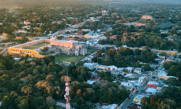 Presidente destaca belleza de Yucatán en sobrevuelo de supervisión del Tren Maya