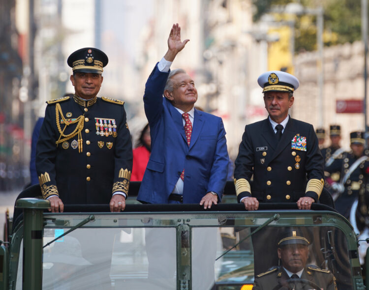 Presidente conmemora 110 Aniversario de la Marcha de la Lealtad en Centro Histórico de la Ciudad de México