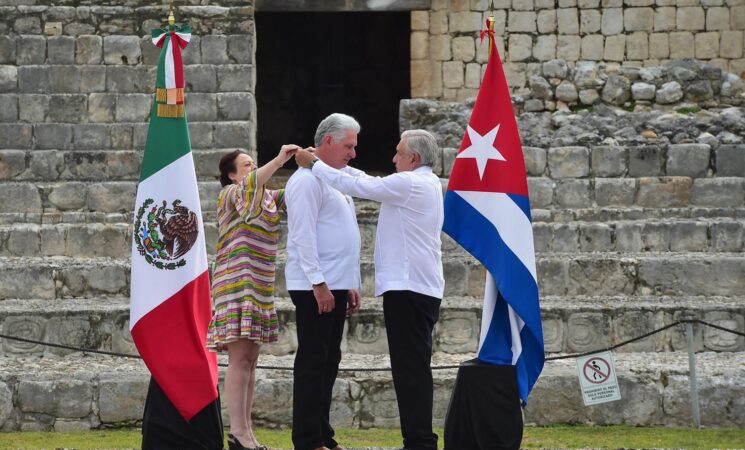 11.02.23 Versión estenográfica. Entrega de Condecoración Orden Mexicana del Águila Azteca al presidente de Cuba, Miguel Díaz-Canel