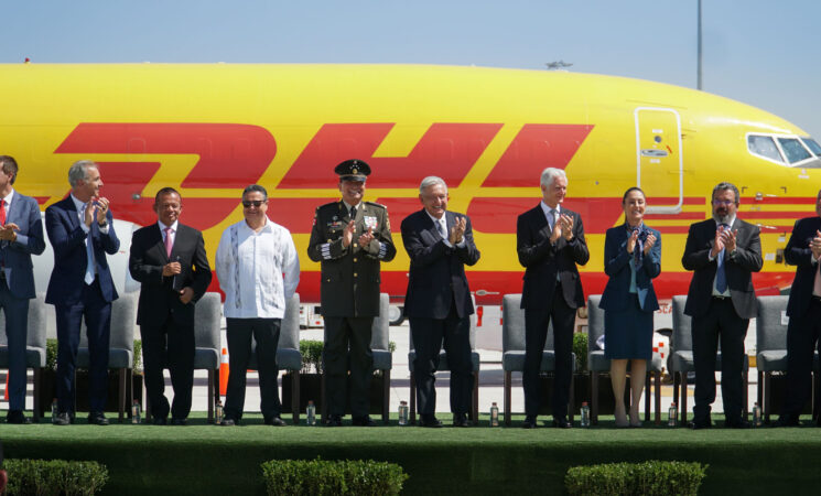 México tiene la confianza de inversionistas, afirma presidente; llega al AIFA primer vuelo de carga