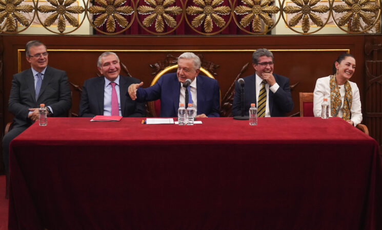 Presidente se reúne con senadores; representan al pueblo e impulsan transformación, afirma