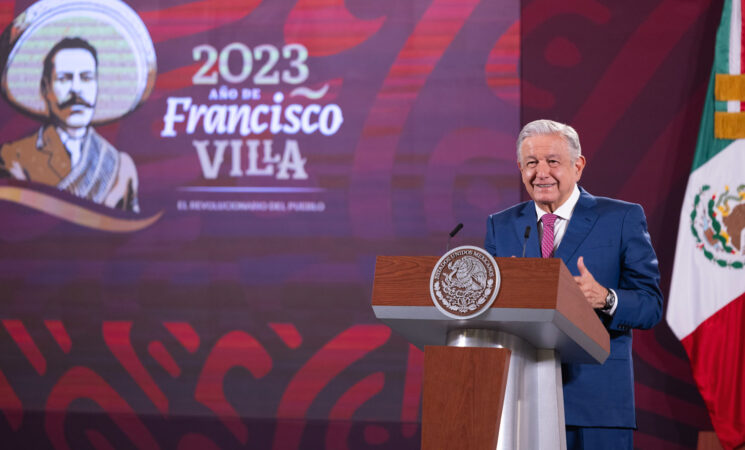 Gobierno de México mantiene diálogo con maestros y atiende demandas, asegura presidente