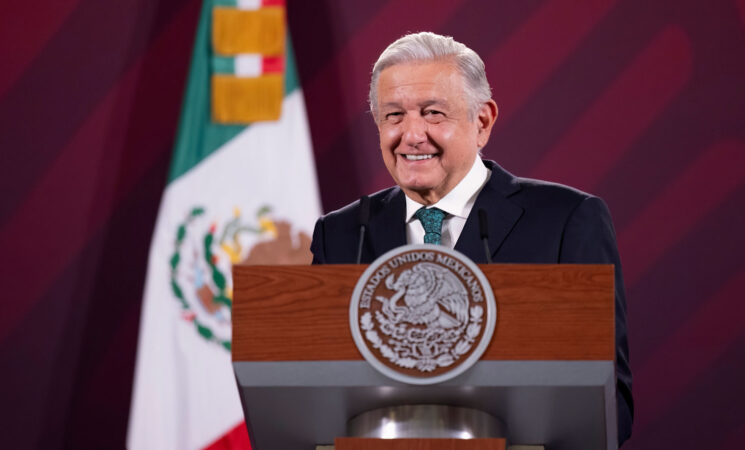 Gobierno de México otorgará visas temporales a migrantes centroamericanos para trabajar en obras públicas de México, anuncia presidente