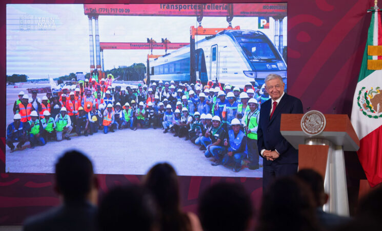 Arribo del primer Tren Maya a Cancún fue todo un acontecimiento: presidente; inicia pruebas