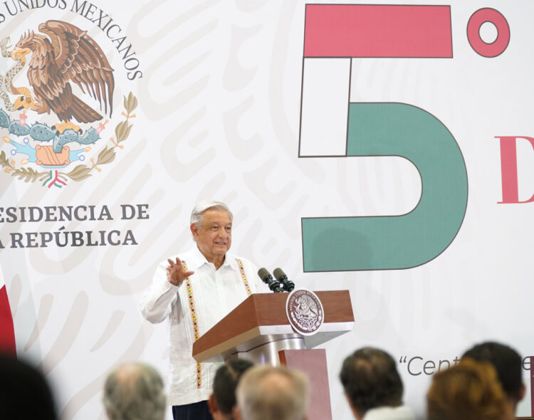 Inicia producción en Refinería Olmeca, informa presidente; 4T nacionaliza bienes del pueblo