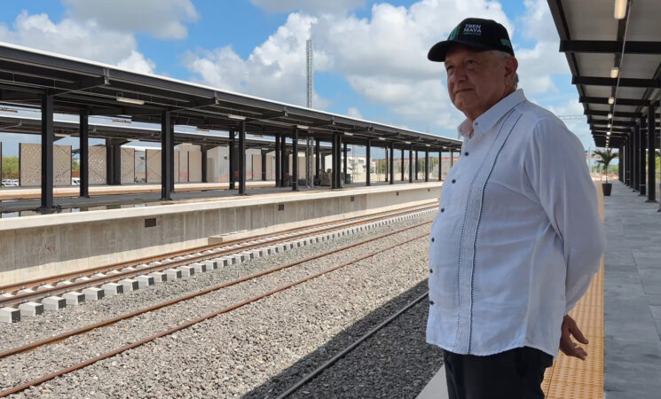 Presidente realiza primer recorrido de supervisión a bordo del Tren Maya