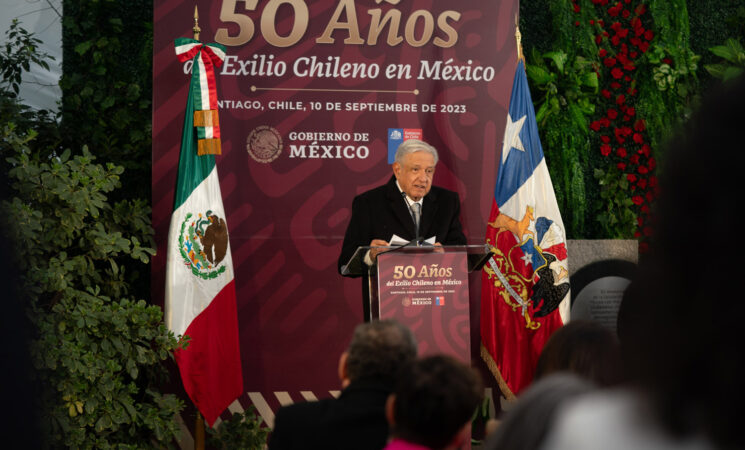 Discurso del presidente Andrés Manuel López Obrador en los 50 años del exilio chileno en México desde la Residencia Oficial de México en Chile