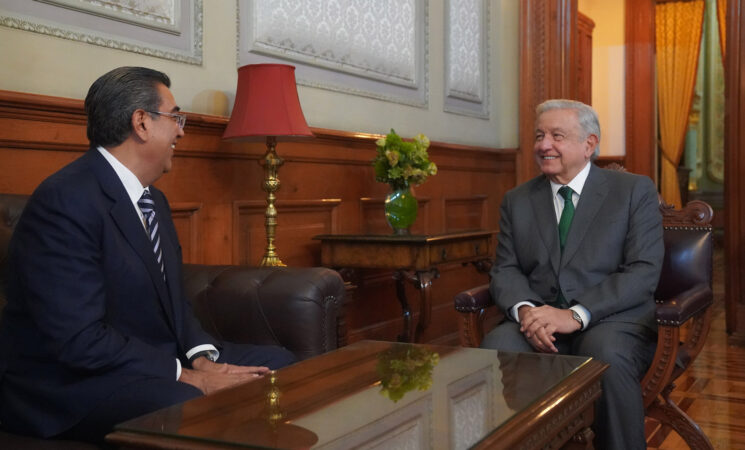 “Siempre es mejor para todos sumar esfuerzos”, afirma presidente tras reunión con gobernadores de Durango y Puebla