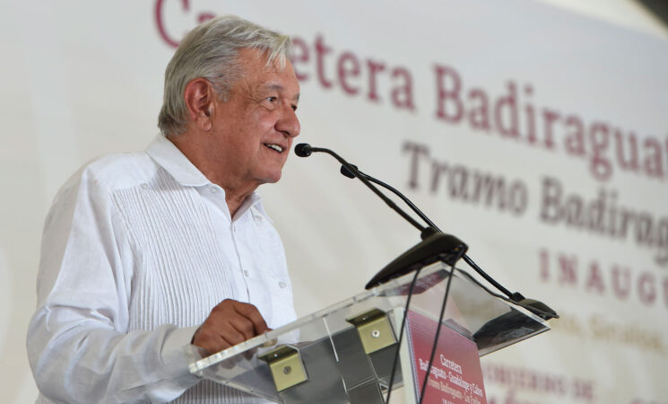 Presidente inaugura carretera Badiraguato - Guadalupe y Calvo en beneficio de más de 900 mil habitantes de Sinaloa y Chihuahua