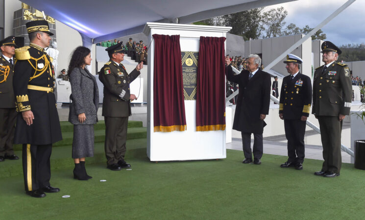 Presidente clausura festejos por Bicentenario del Heroico Colegio Militar; Fuerzas Armadas cumplen misiones fundamentales en la 4T