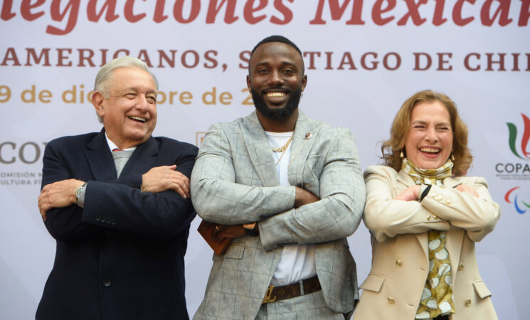 Presidente celebra y reconoce a deportistas mexicanos en Palacio Nacional