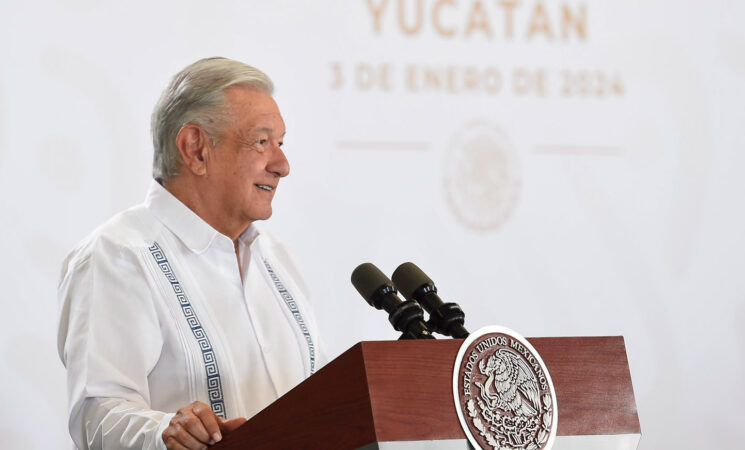 Inversión pública en obras, aumento al salario y Programas para el Bienestar reducen pobreza en Yucatán: presidente