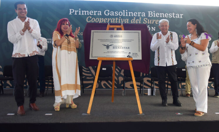 Presidente inaugura Gasolinera Bienestar en Calakmul; proyecto fomenta el trabajo comunitario y el empleo en Campeche