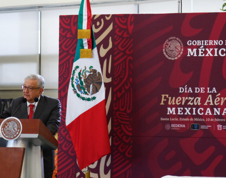 Presidente reconoce a la Fuerza Aérea Mexicana por acciones en beneficio del pueblo a 109 años de fundación