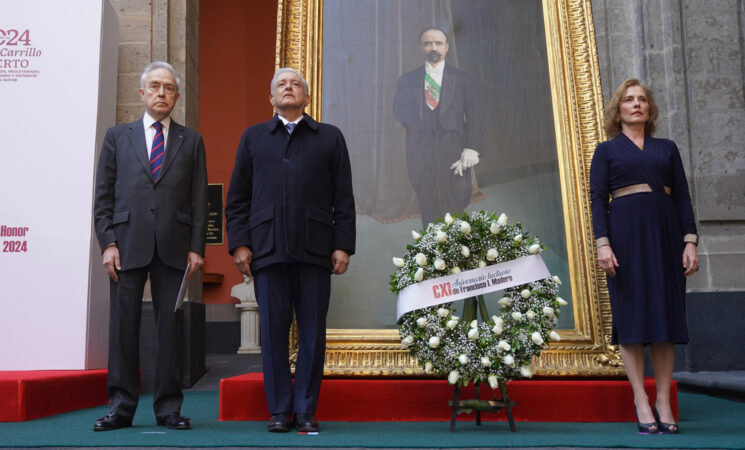 Presidente homenajea a Francisco I. Madero en el 111 aniversario luctuoso del Apóstol de la Democracia