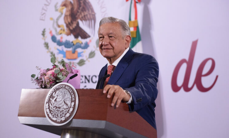 Presidente celebra Día de las Madres con concierto en Palacio Nacional