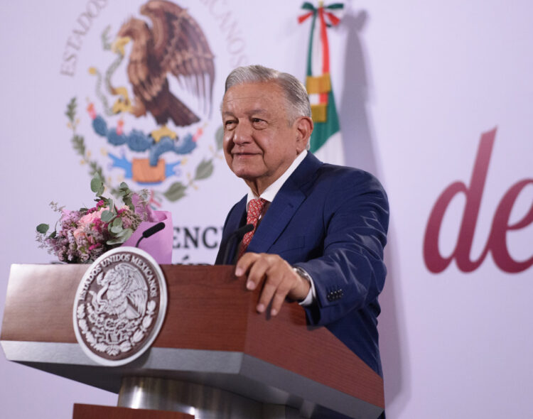 Presidente celebra Día de las Madres con concierto en Palacio Nacional