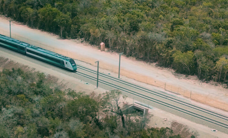 “Vamos a entregar buenas cuentas al pueblo de México”, afirma presidente al supervisar Tren Maya