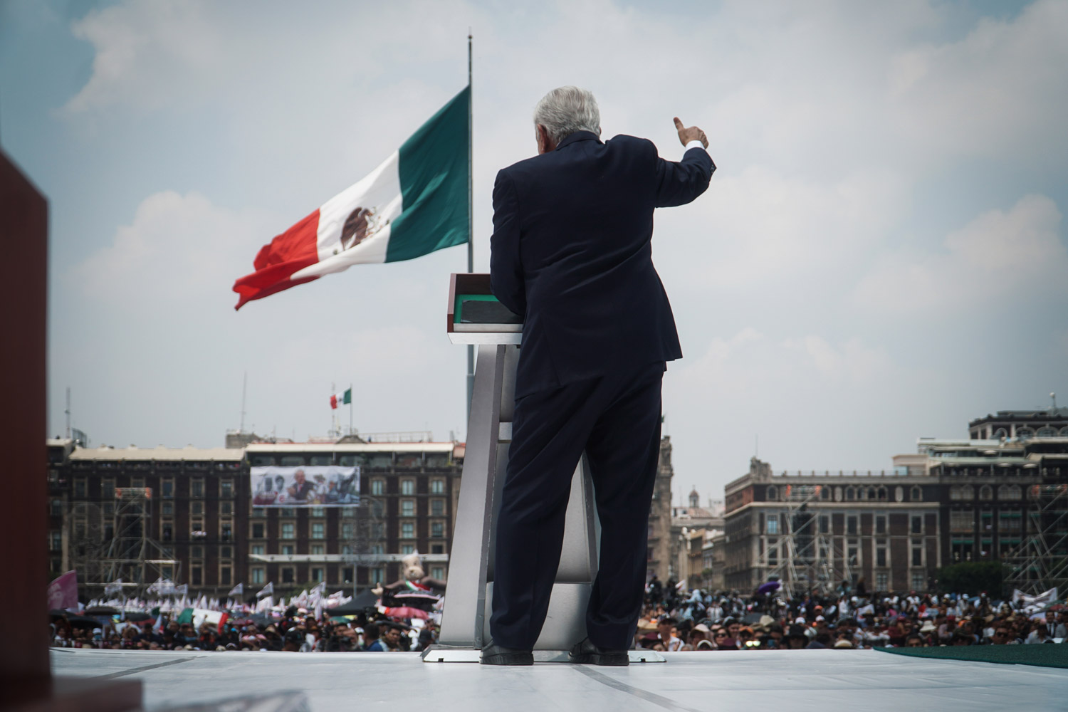 Cuarta Transformación se hizo entre todos y desde abajo, afirma presidente en Sexto Informe de Gobierno – Presidente de México