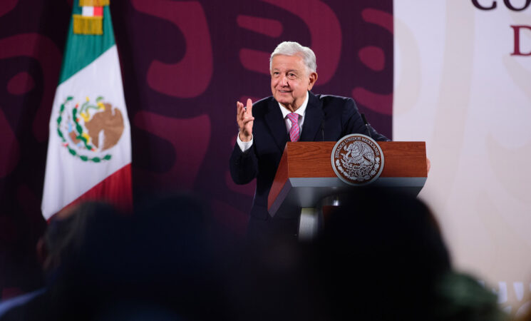 Presidente celebra aprobación de la reforma al Poder Judicial en el Senado de la República