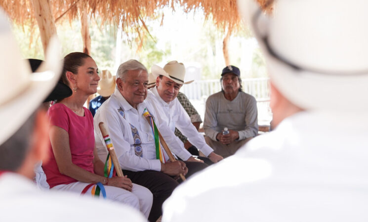 Presidente decreta restitución de 392 hectáreas de tierras al pueblo yaqui; entrega acueducto y ampliación del distrito de riego